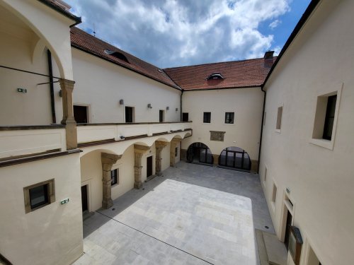 Revitalizace objektu - Tvrz v Hluku