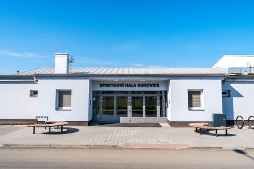 Rekonstrukce sportovní haly v Kunovicích 14  