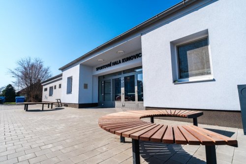 Rekonstrukce sportovní haly v Kunovicích 17  